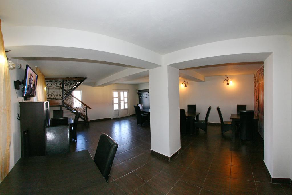 Отель Casa Teodora Рынка Экстерьер фото